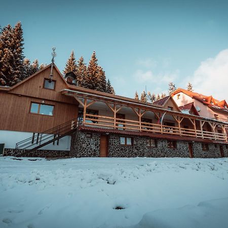 Chata Kubinska Hola Dolny Kubin Esterno foto