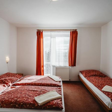 Chata Kubinska Hola Dolny Kubin Esterno foto