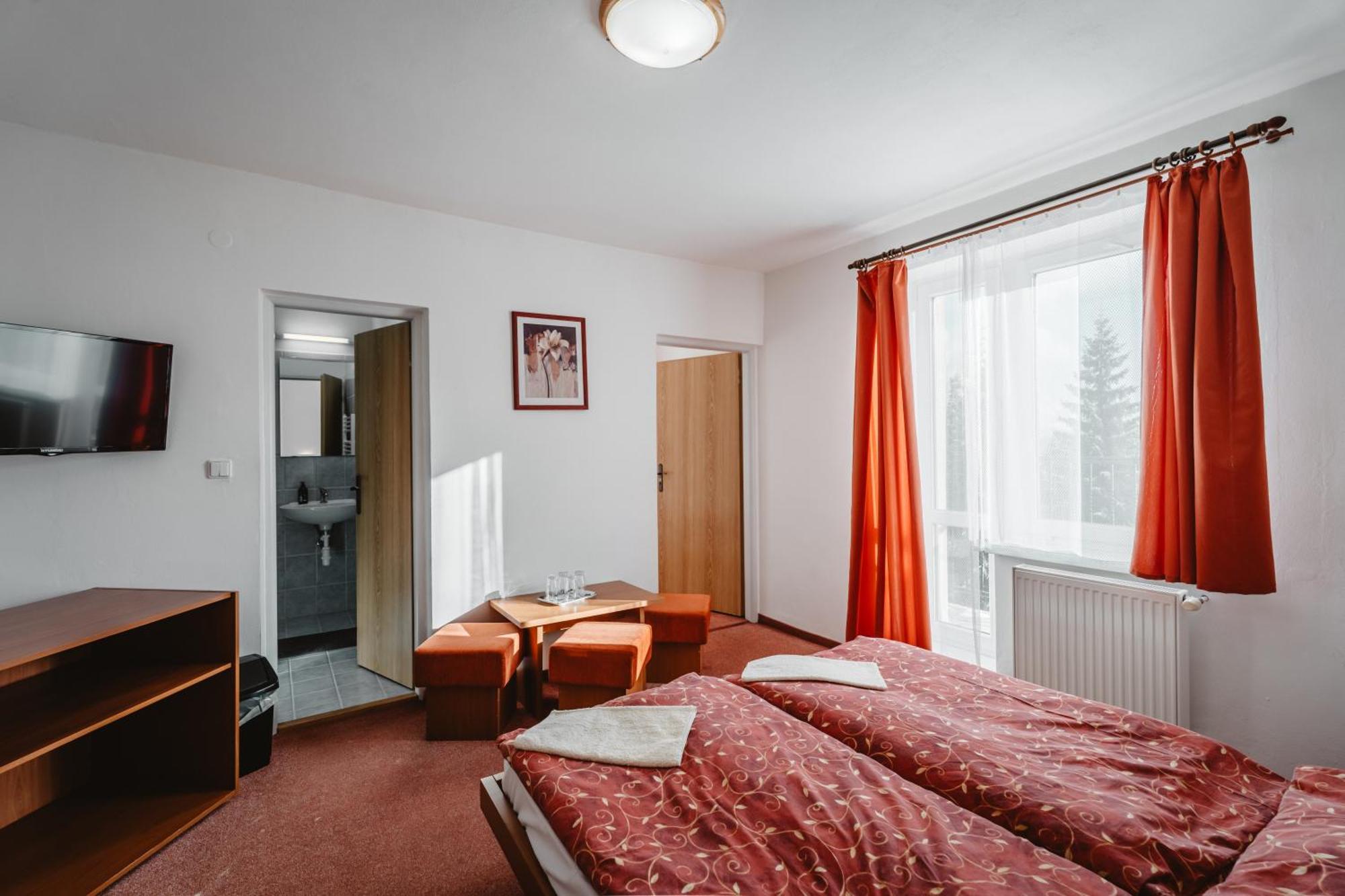Chata Kubinska Hola Dolny Kubin Esterno foto